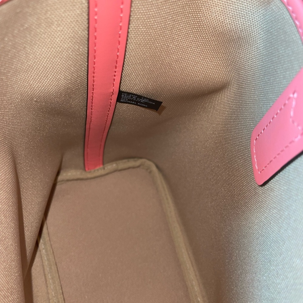 Authentic Michael Kors Bag - Picture 4 of 9